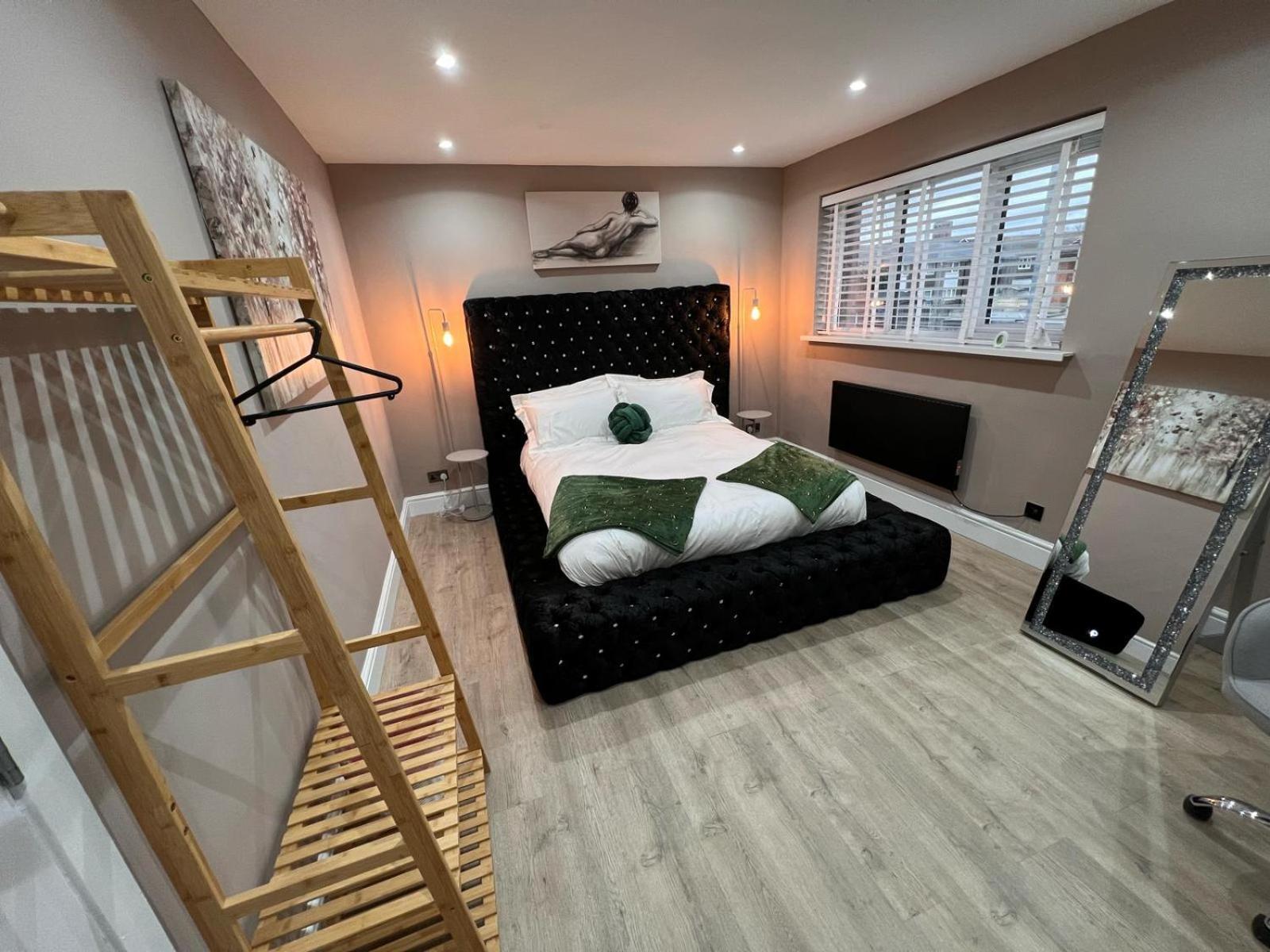 Premier Inn Comfort Mattresses - Sleeps 6 ميدلتون المظهر الخارجي الصورة
